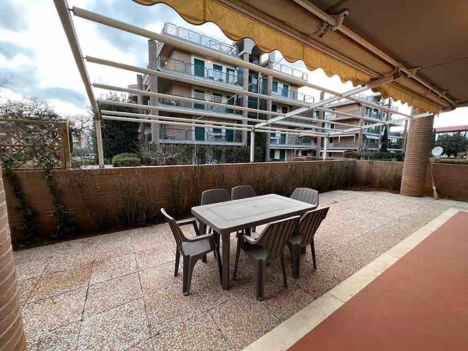 Appartamento Tranquillo Con Patio E Piscina La Caduta المظهر الخارجي الصورة